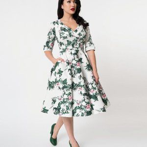 Unique Vintage Plus Size 1950s White & Pink Briar Rose Swing Dress Sz 1x/16